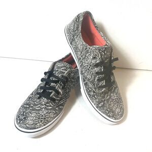 VANS Sneakers Skate Shoes Womens Size 6 Black White Paisley Lace Up Low Top Flat